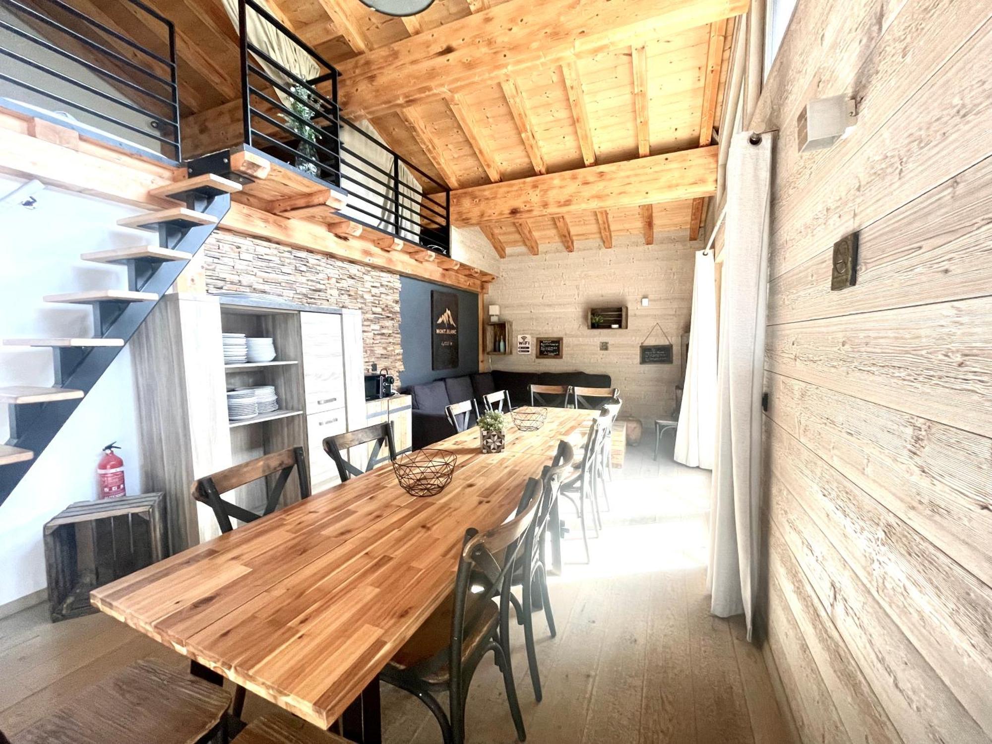 Chalet Le Petit Nicolas, Jacuzzi, Vue Mont Blanc Chamonix Mont Blanc